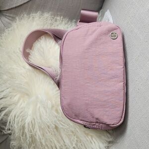 NWT Lululemon Everywhere Belt Bag in Pink Taupe OG Original